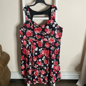 NWT TORRID Red floral cutout swing midi dress. Size 26.